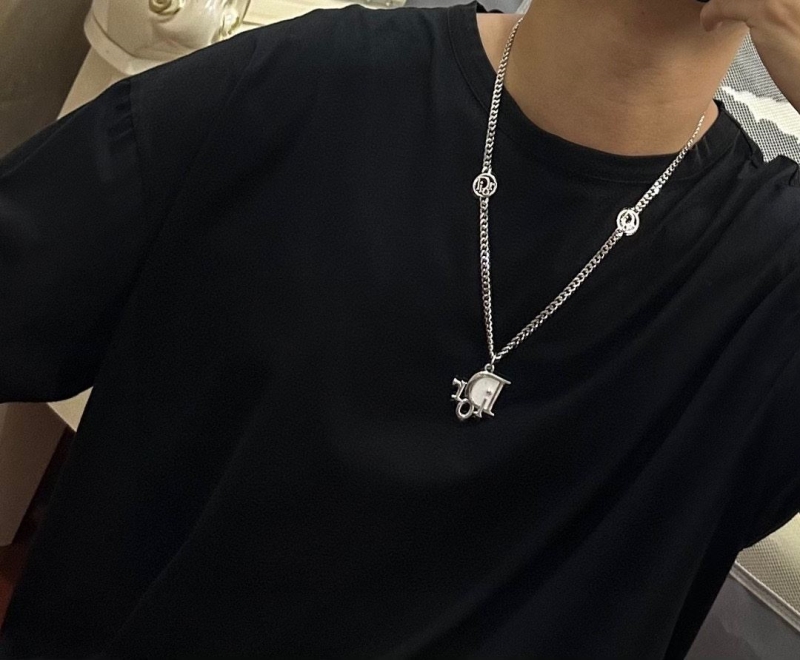 chr1st1an D10r necklaces